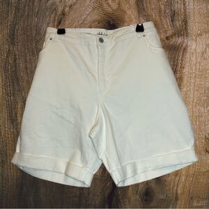 NWT Style & Co Denim Bermuda Shorts | Bright White | Size 24W